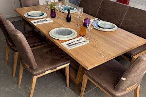 Esstischgruppe in Wildeiche massiv | Dudinger