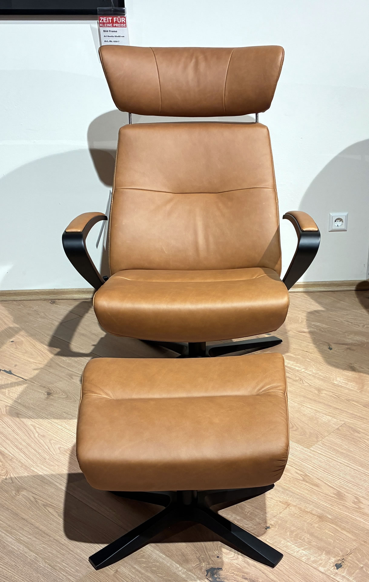 Conform Relaxsessel + Hocker STYLE in Leder