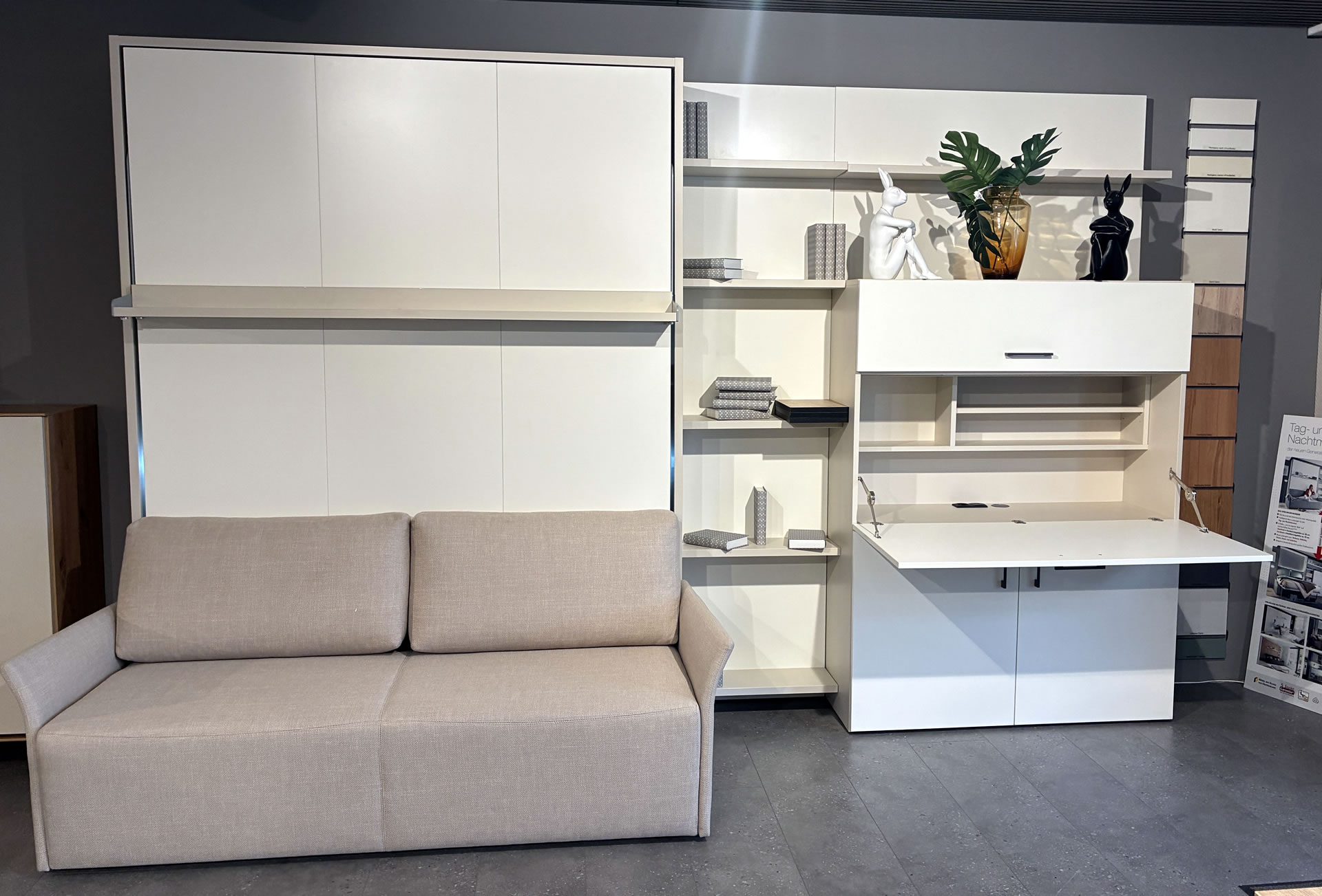 2weiRaumWunder Wandklappbett mit Sofa+Schreibplatz